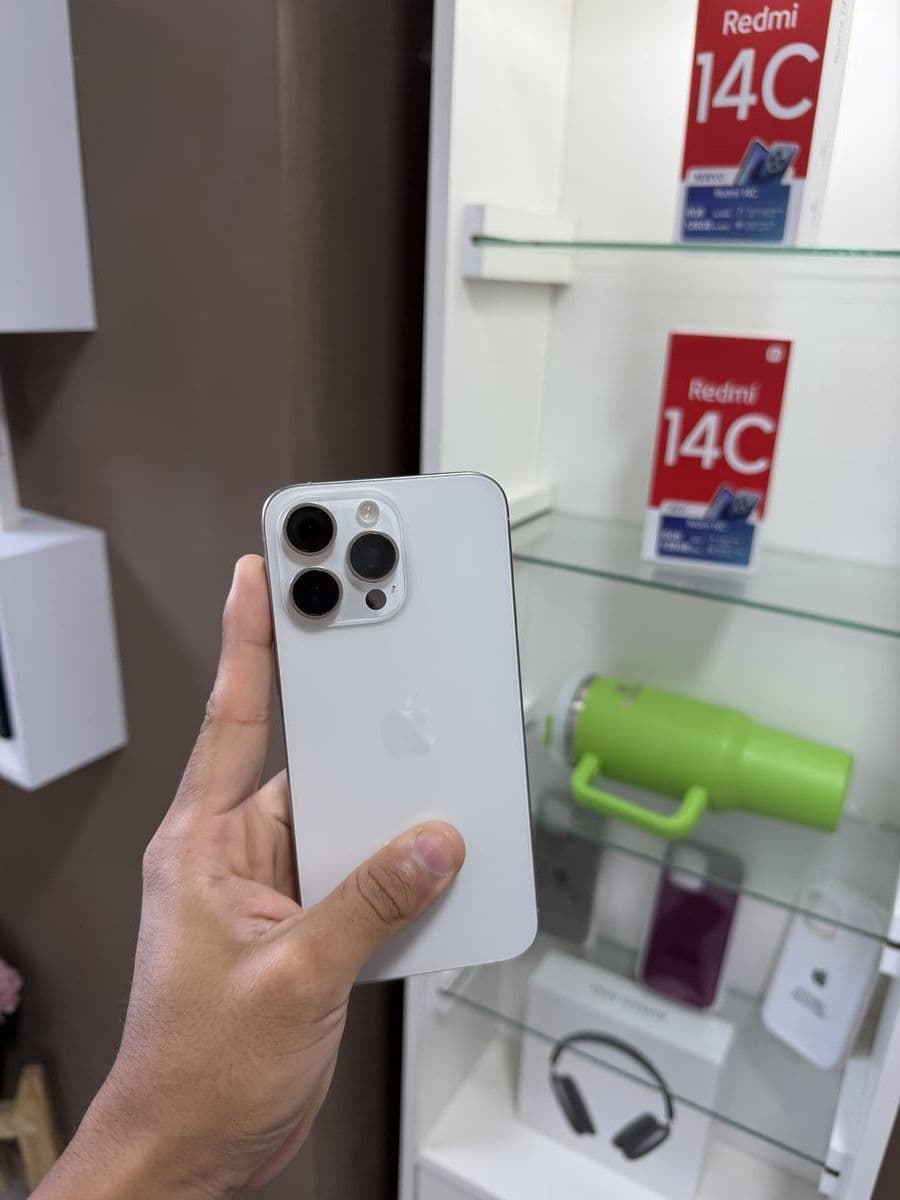 iPhone 15 Pro Blanco